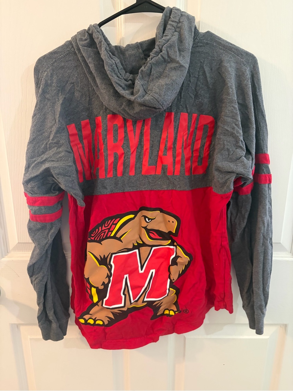 University of Maryland Terrapins Women’s Hoodie Small Gray Red